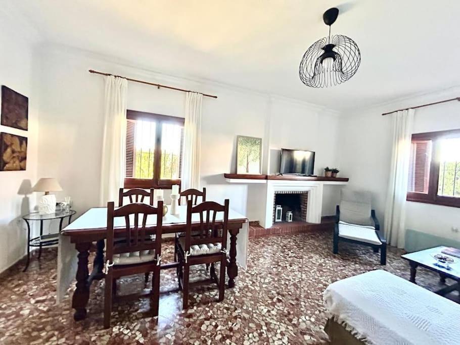 Hispalis Villa En มาตาลัสกาญาส ภายนอก รูปภาพ